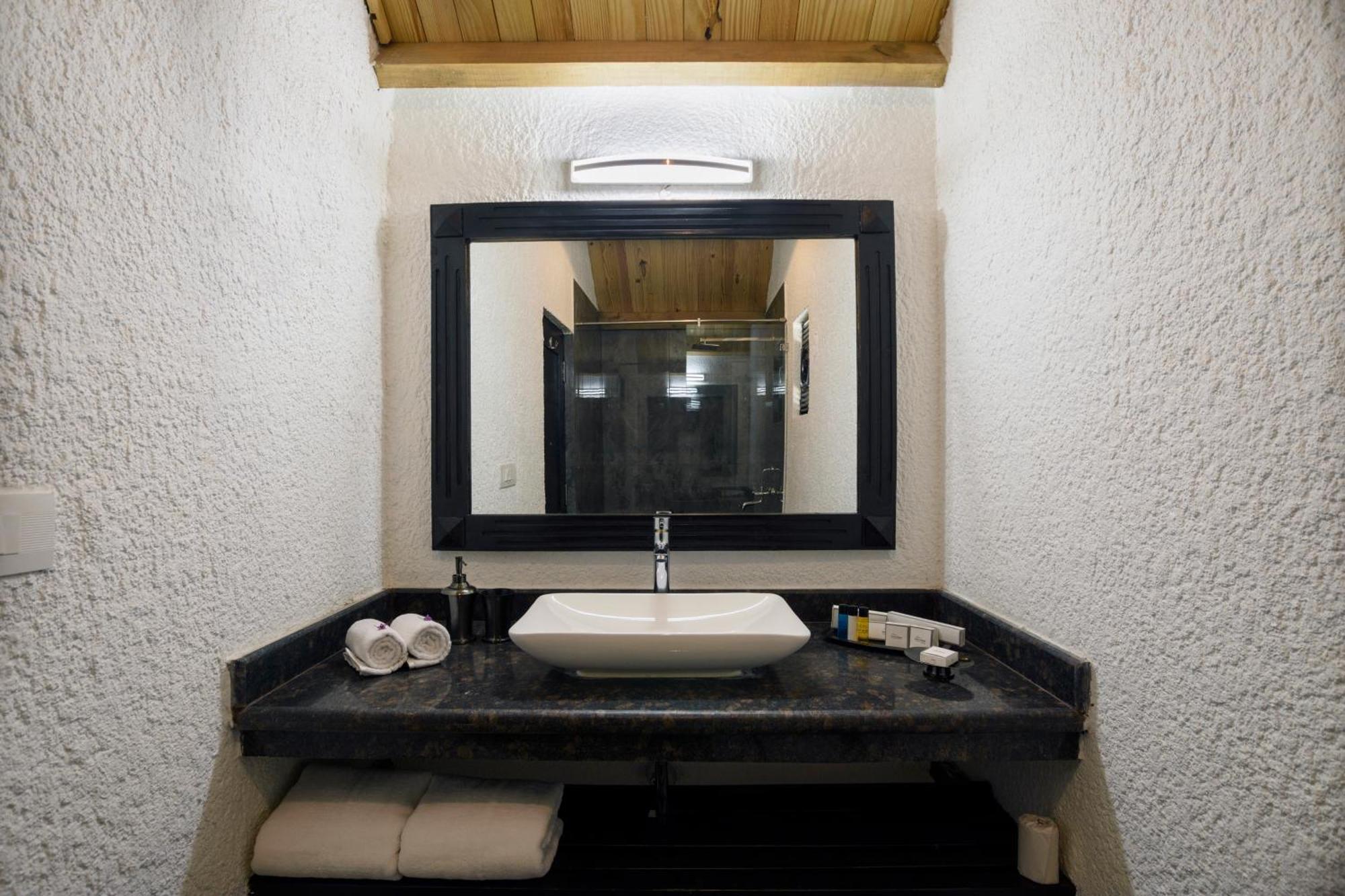 White Wood Resort By Stone Wood Hotels Morjim Extérieur photo